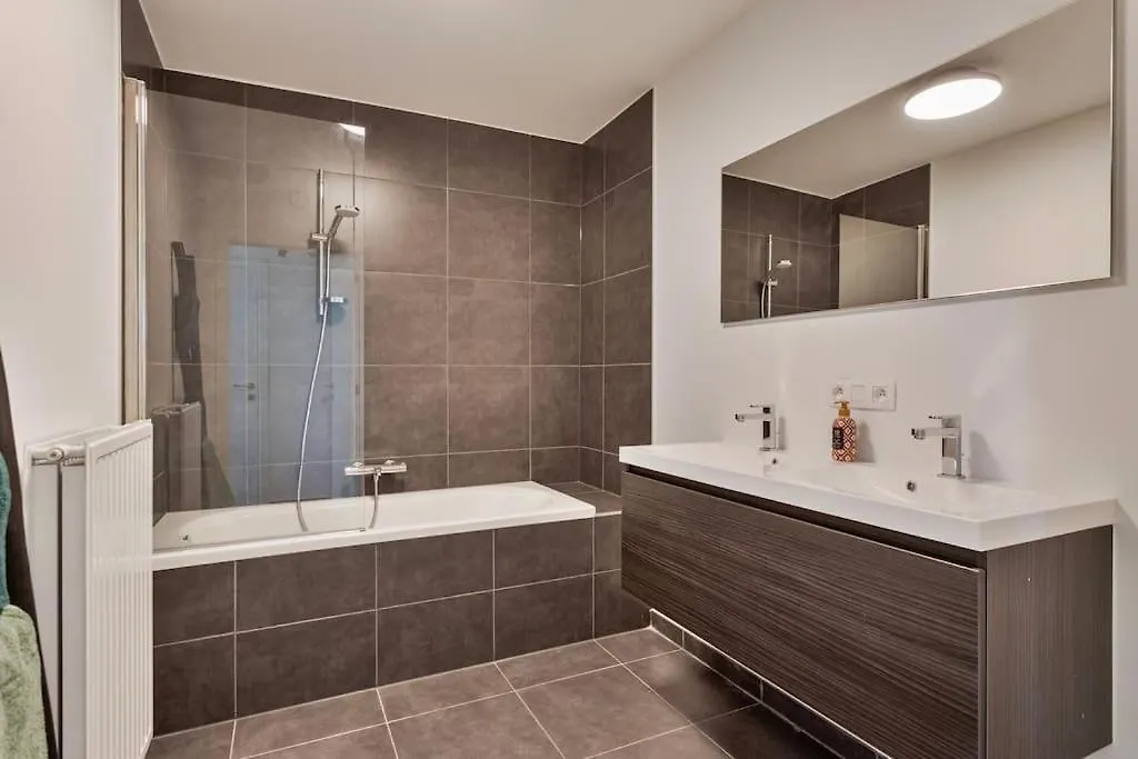 Apartment Ruim 3 Slaapkamer Appartement Met Parking Nabij Nato Machelen