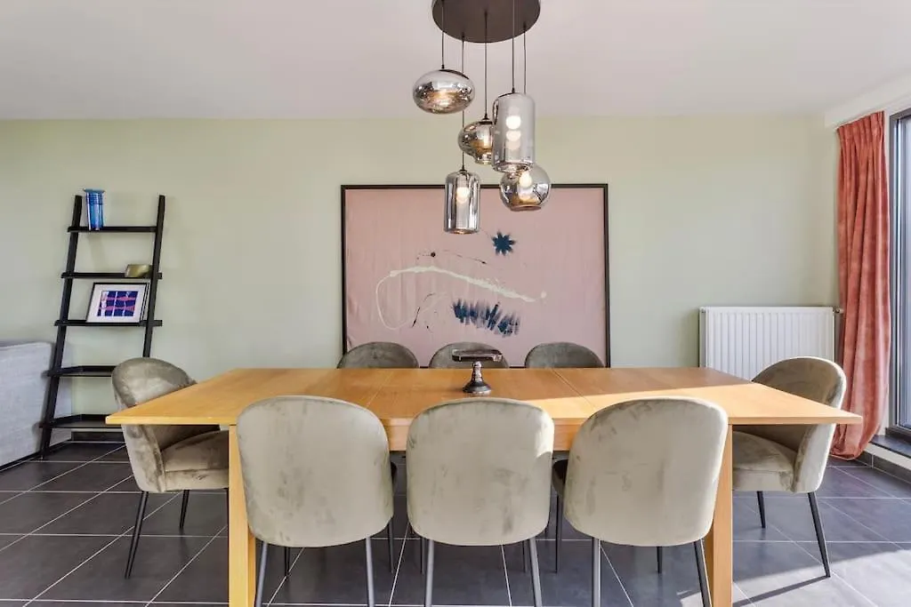 Ruim 3 Slaapkamer Appartement Met Parking Nabij Nato Machelen Apartment